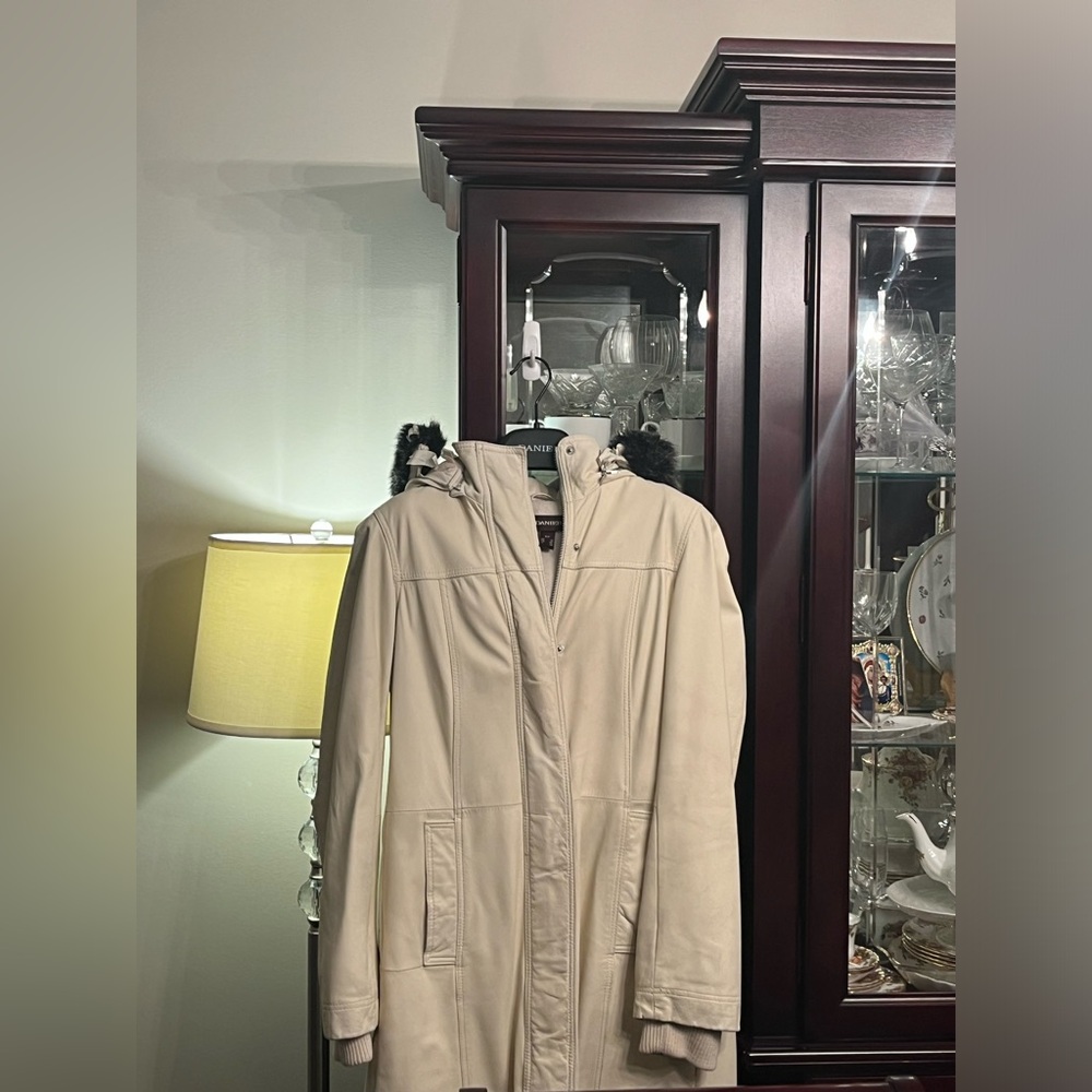 Danier Leather Cream Coat with Fur Trim - Picture 2 of 14